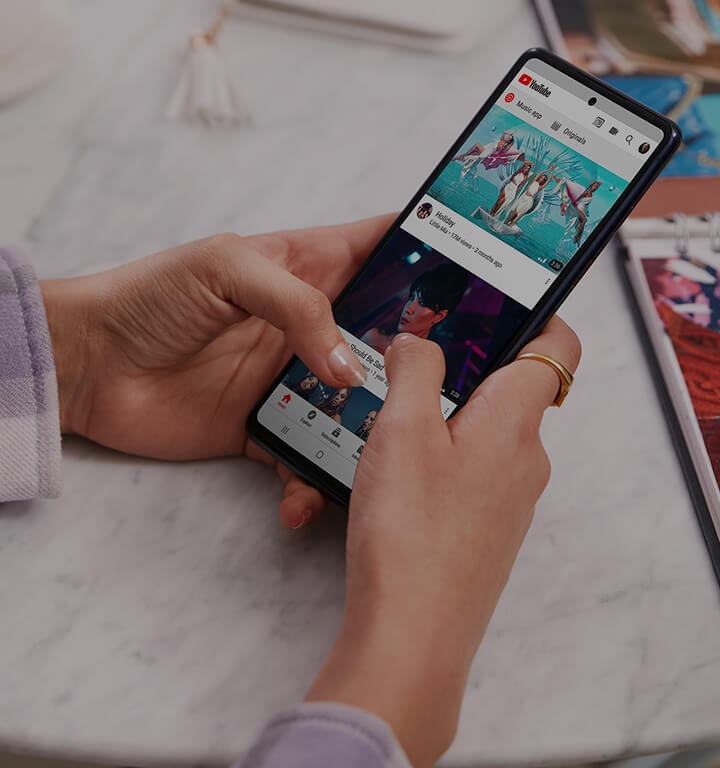 What Screen Size Do I Need? Mobile Buying Guide Samsung UK