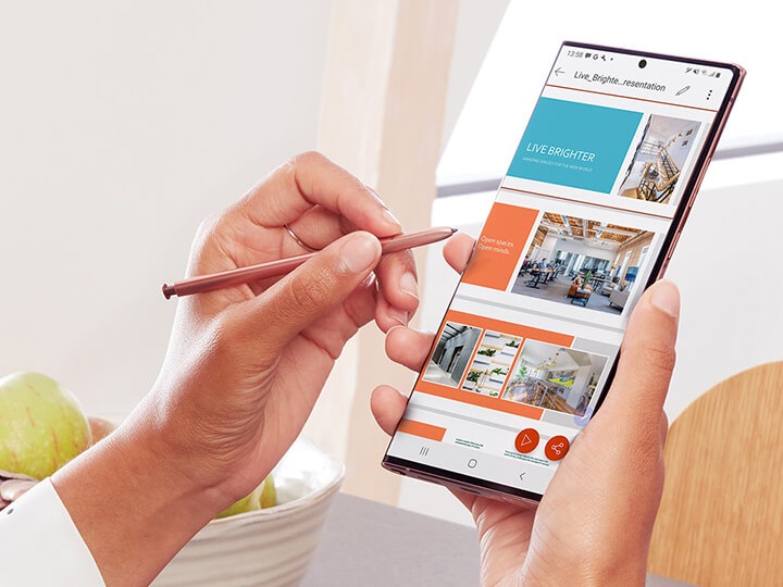 What Screen Size Do I Need? Mobile Buying Guide Samsung UK