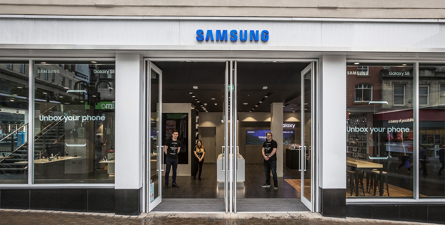 samsung galaxy experience store