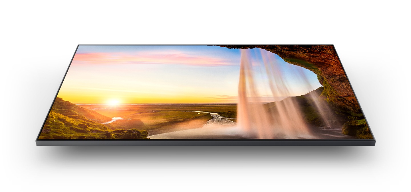 2 simulations of Dual LED backlight technology are shown. In the first simulation, a blue-based backlight enhances the cool color tones of the on-screen iceberg image. In the second simulation, QLED TV switches to an orange-based backlight, enhancing the warm tones of the on-screen sunset image.