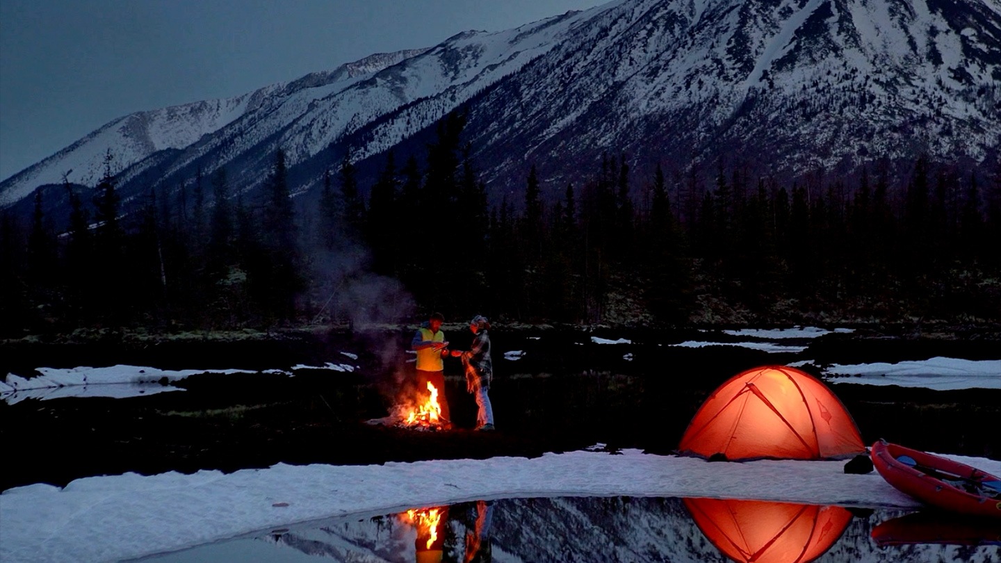 A scenic video is being shot in low light. Details in the background are vivid and clear thanks to Nightography.