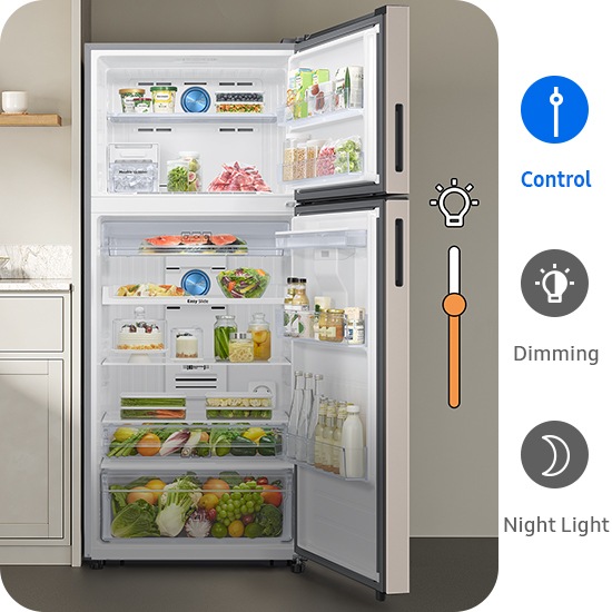 The internal lighting of refrigerator is controlled using SmartThings Lighting. In Dimming mode, the lights gradually get brighter. And in Night Light mode, the lights glow dimly in a dark room.