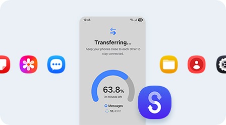 Un teléfono inteligente que muestra un proceso de transferencia de datos. Alrededor del teléfono hay iconos de aplicaciones de colores y el logotipo de Smart Switch.