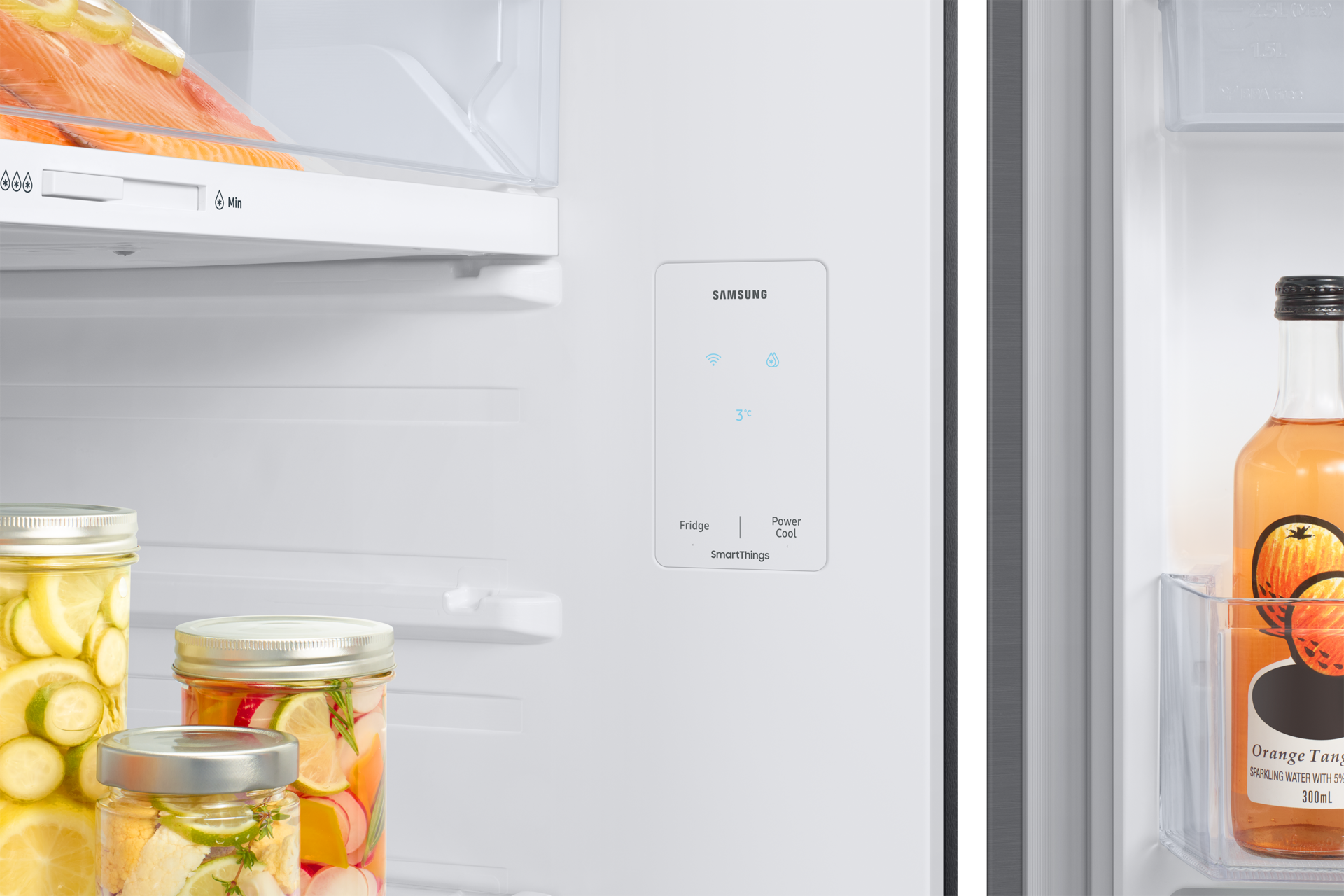 detail-internal-display Silver