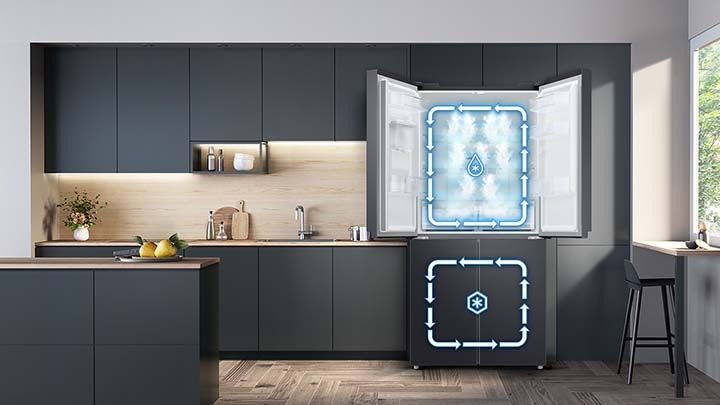 The RF4000TM's Twin Cooling Plus™ systems, with refrigeration space at the top, and a freezing chamber at the bottom.