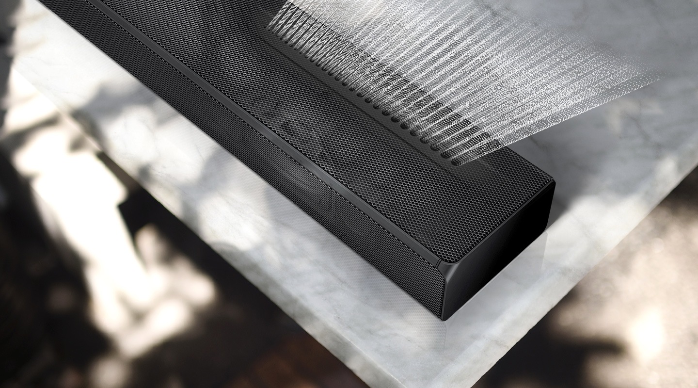 Precisely spaced soundwave graphics are coming out from the top of Q600A Soundbar, illustrating Samsung Acoustic Beam technology.