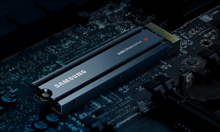 980 PRO with Heatsink PCIe 4.0 M.2 MZ-V8P1T0CW | Samsung