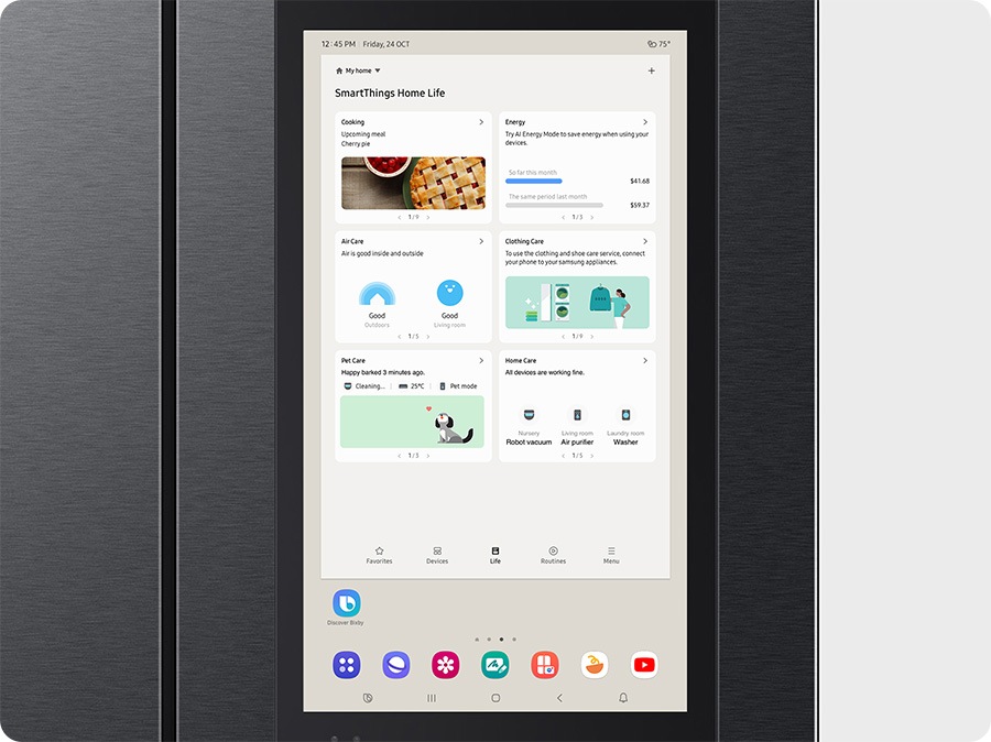 Shows SmartThings app on the Family Hub screen in the refrigerator. You can control your home devices.