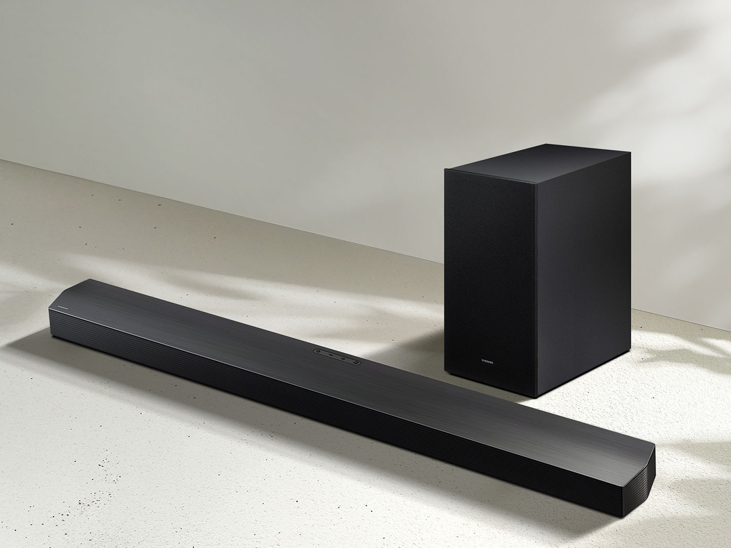 Elevate your experience with 3D surround sound and built-in side speakers