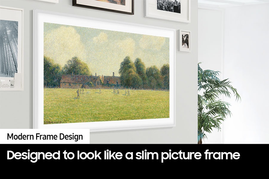 The Frame TV is installed tightly to the wall via Slim Fit Wall Mount to look like a real picture frame.