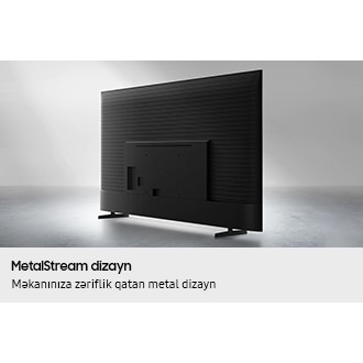 Samsung Crystal UHD Processor 4K çipi, işıq saçan elektrik xətləri ilə televizorun əsas lövhəsində yerləşdirilib.