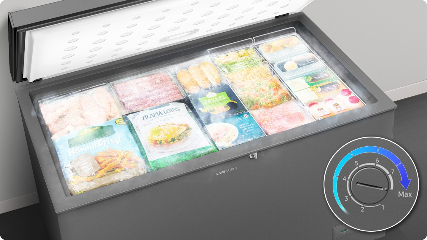 The temperature knob is set to Max, and a variety of foods such as meat and fish are being kept fresh in the refrigerator.
