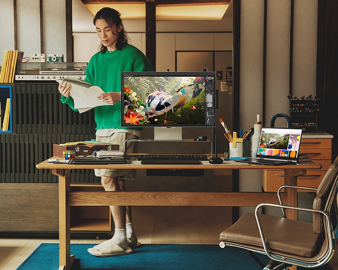 lifestyle image 1 viewfinity s9