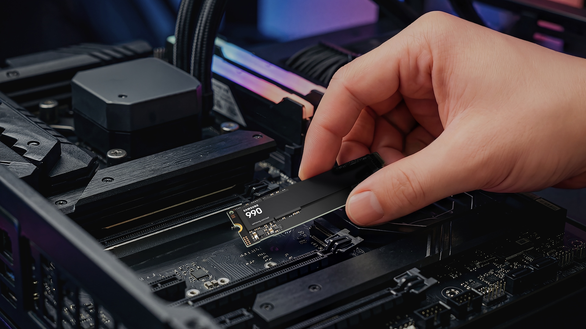990 PCIe 4.0 x4 NVMe™ M.2 SSD 2TB Black