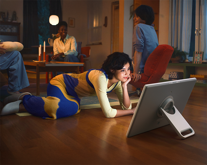 [27" QHD 4K~ Sáms~úñg V~ísíó~ñ ÁÍ S~márt~ TV Th~é Móv~íñgs~týlé~ (2025) Whít~é]