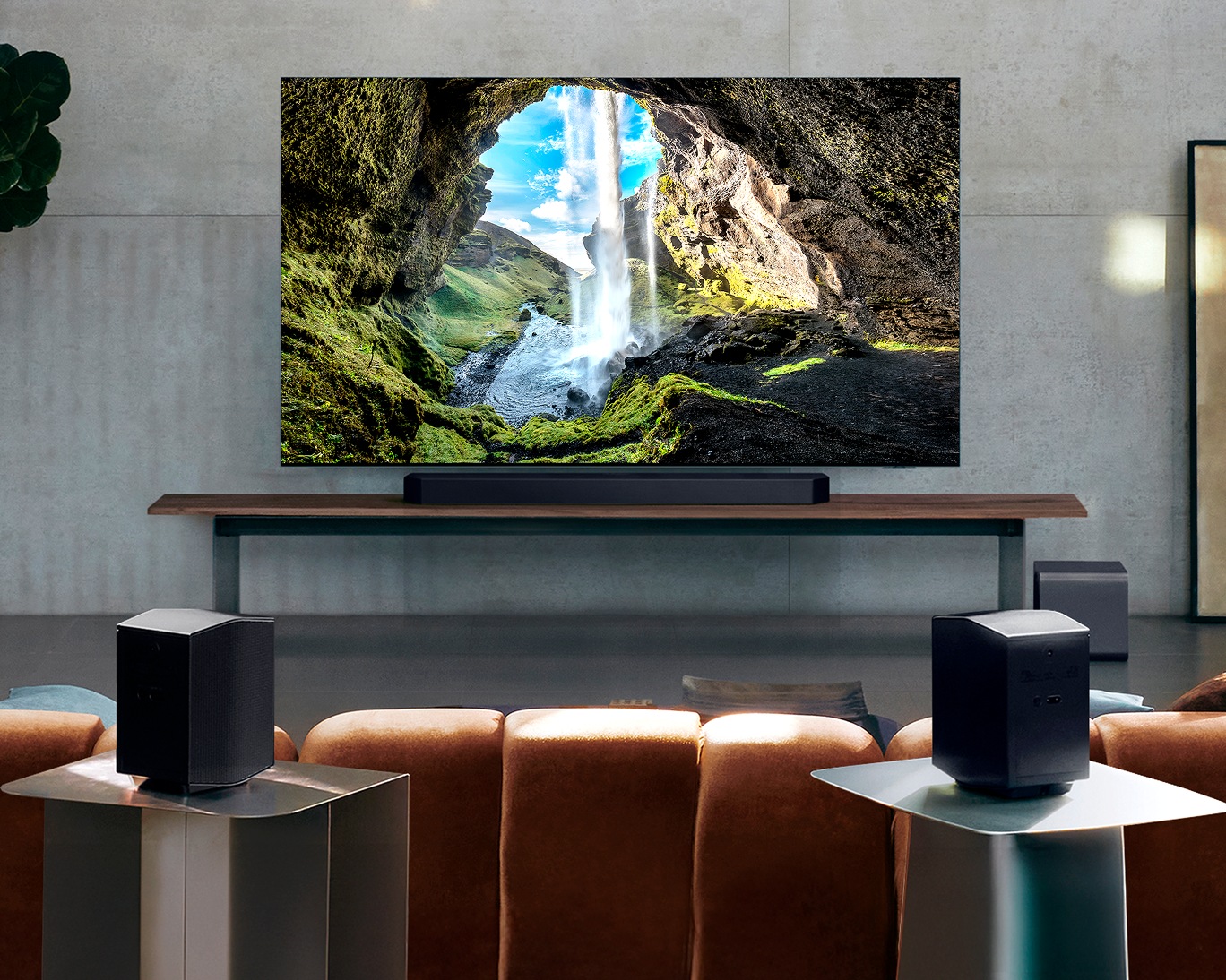 [súbw~óófé~r-fró~ñt Bl~áck]