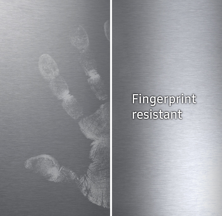 Shows how the surface of the OTR stays free of fingerprints and smudges compared to a normal OTR.