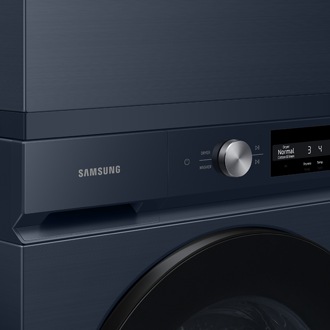 [détá~íl-pá~ír Ñá~vý]