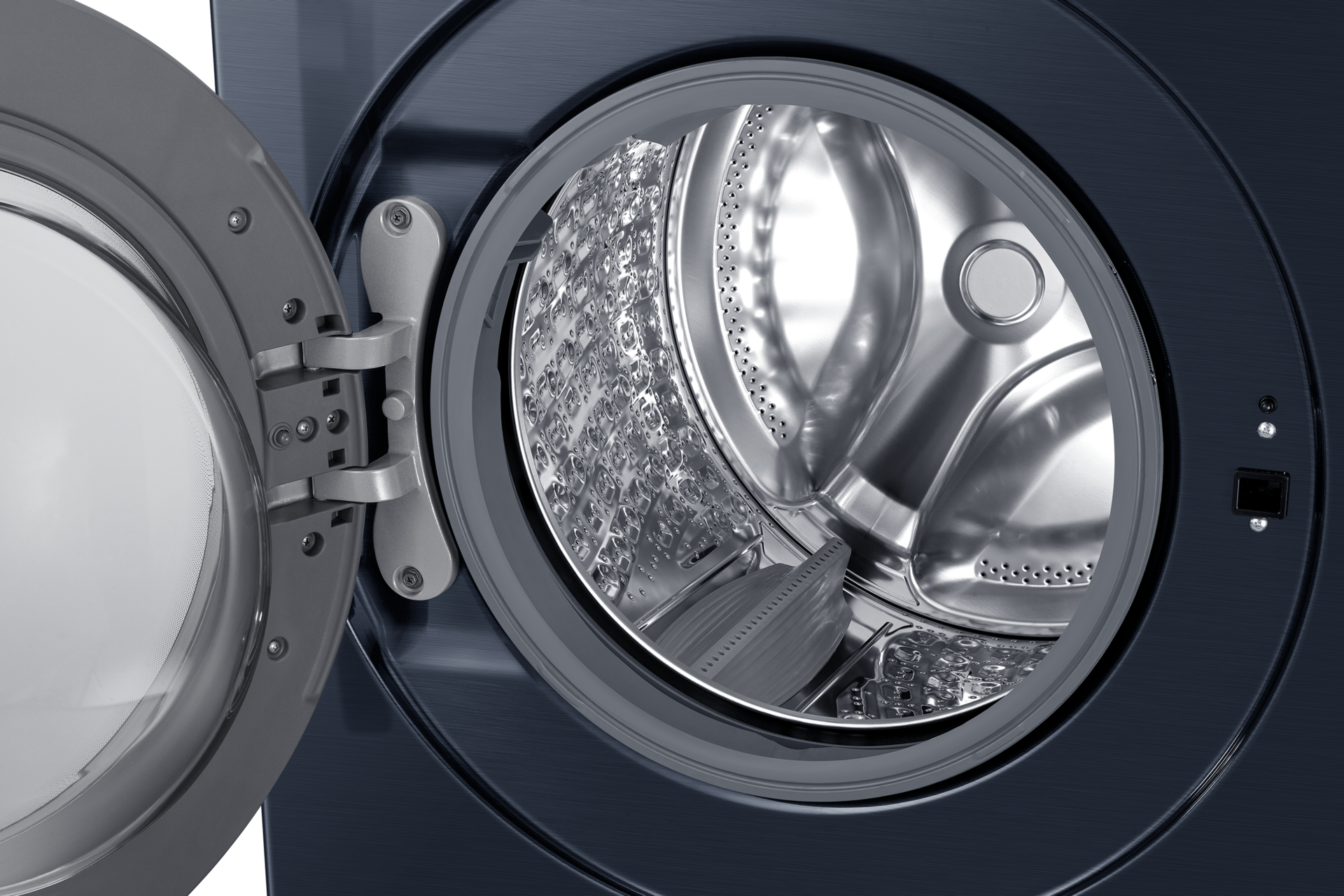 [détá~íl2 Ñá~vý]