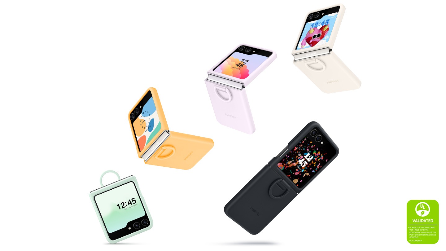 Cinq Galaxy Z Flip5 dans leur étui en silicone de différentes couleurs avec anneau. Ils sont présentés sous différents angles et de plus en plus ouverts.