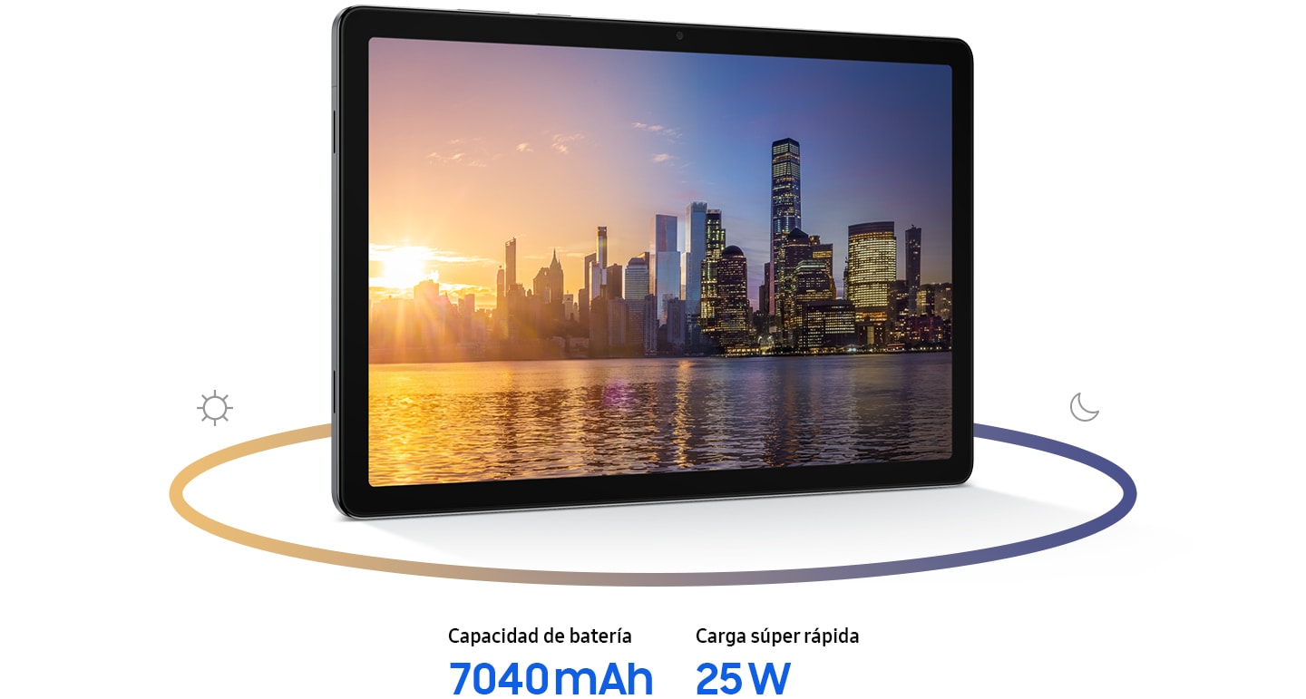 La pantalla de una Galaxy Tab A11+ colocada horizontalmente muestra una vista de la ciudad desde el otro lado de una masa de agua. En el lado izquierdo se muestra el día con la salida del sol; en el derecho, se muestra la noche con un cielo azul más oscuro y edificios iluminados. En la parte inferior se lee: «Capacidad de la batería 7040 mAh» y «Carga súper rápida 25 W».
