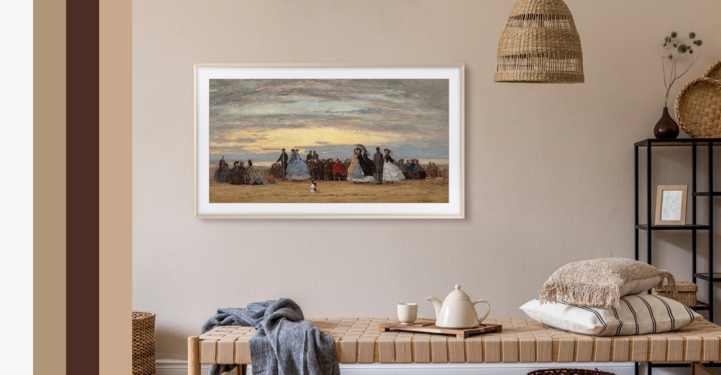 Frame TV spárovaný s různými barvami rámečku a možnostmi designu v různých domácích interiérech.