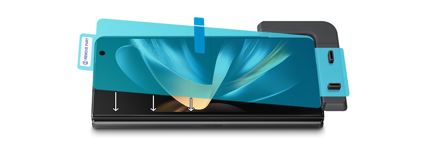 Der Applikator für die Displayschutzfolie wird auf ein Galaxy Z Fold4 Smartphone aufgesetzt, die Folie wird auf dem Applikator installiert und auf das Display gelegt, um ein sauberes Anbringen der Folie sicherzustellen. Auf der Folie befindet sich ein 
