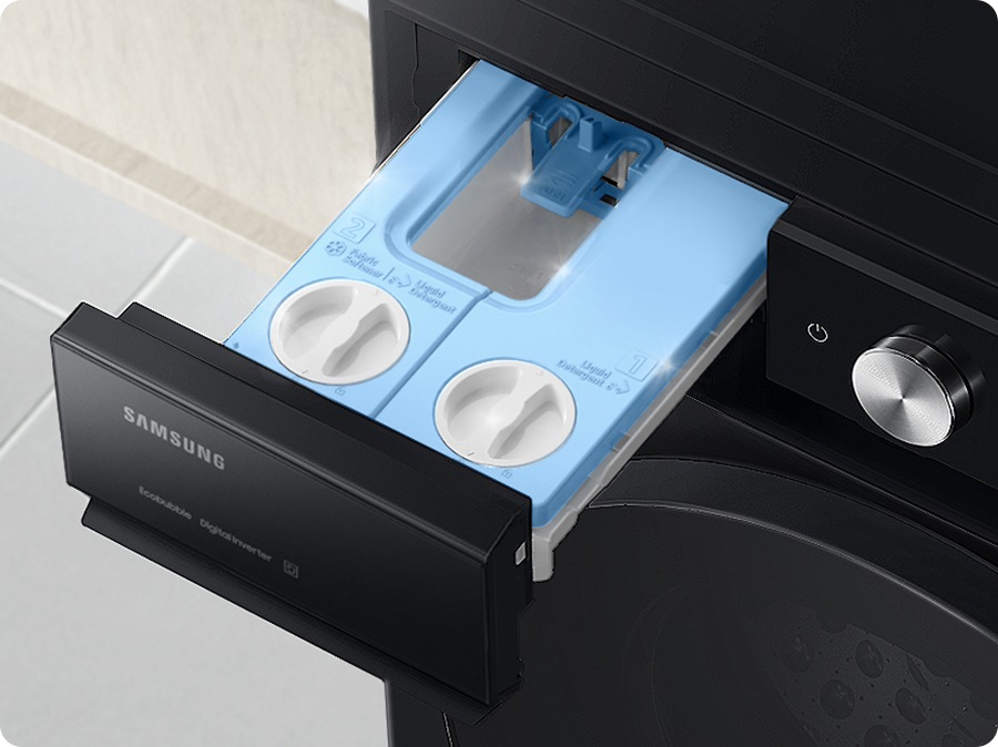 Το συρτάρι Stay clean ανοίγει. Μια ελαφριά λάμψη αποκαλύπτει μια καθαρή εσωτερική όψη.