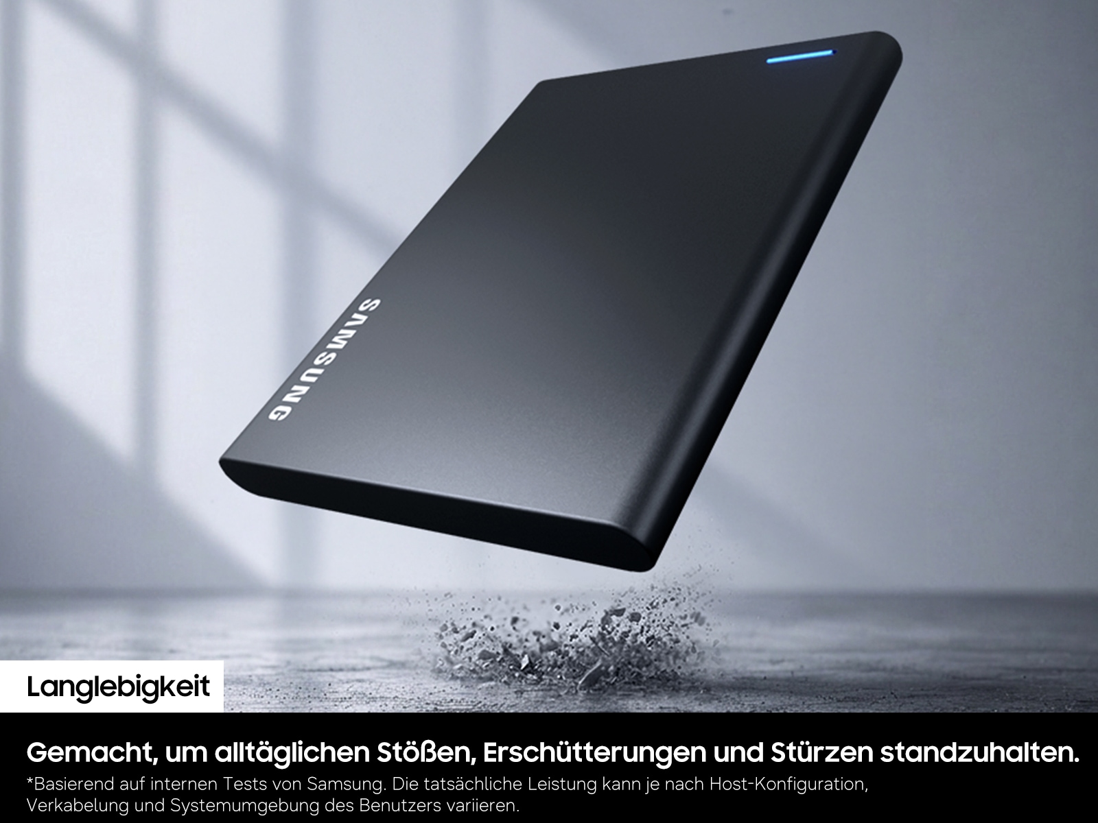 Es wird gezeigt, wie die P7 auf den Boden fällt. Darunter steht der Text „Sturzsicher aus bis zu 2 Metern“ und „Stoß- und vibrationsfest“, begleitet von entsprechenden Symbolen.