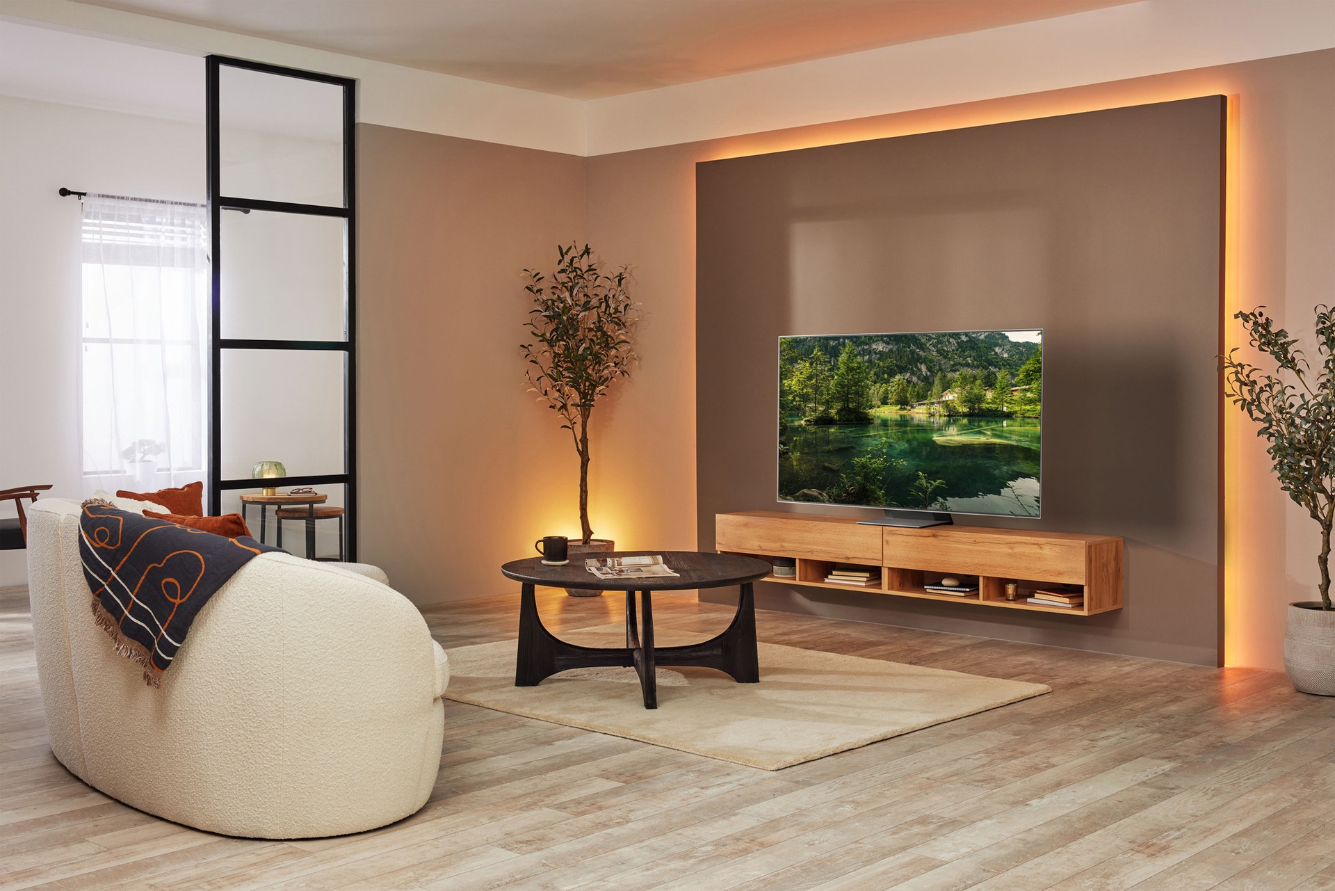 S95B OLED Lifestyle Feature Image 1