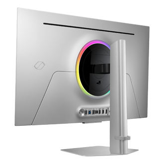 شاشة ألعاب Odyssey OLED G8 طراز G81SF مقاس 32 بوصة بدقة 4K ومعدل تحديث 240 هرتز باللون الفضي معروضة بزاوية ديناميكية2 