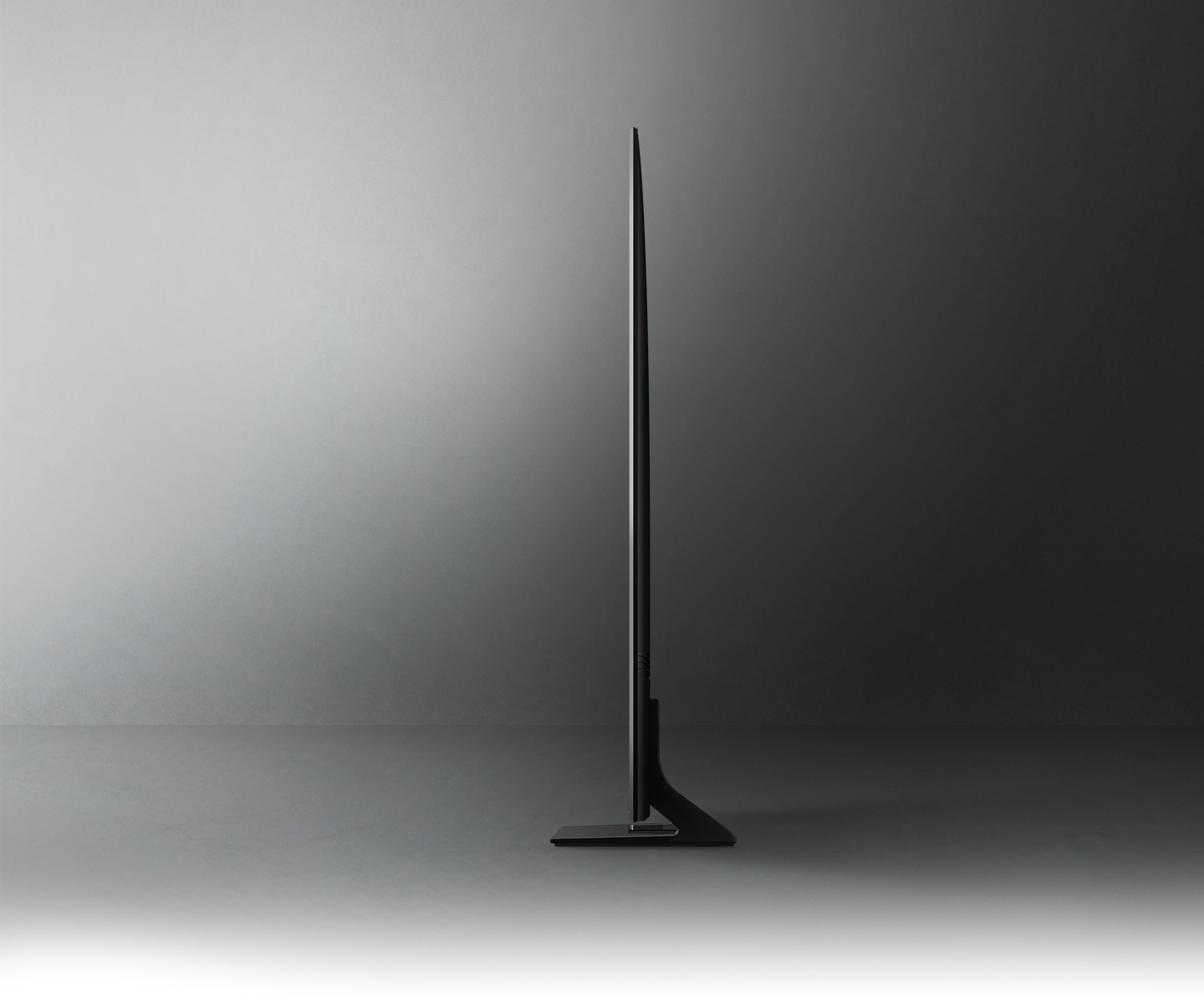 Vista de perfil del TV Crystal UHD muestra su diseño ultradelgado