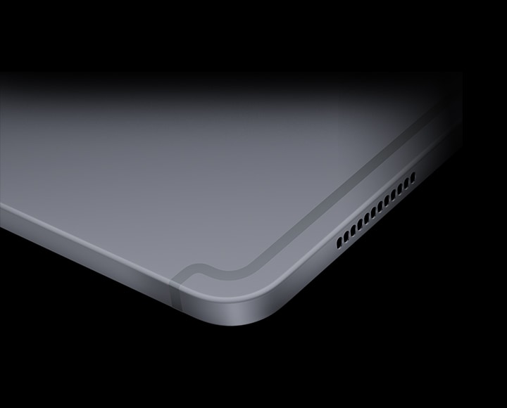 Un primer plano de la esquina del dispositivo tablet de la serie Galaxy Tab S10 resalta su durabilidad y muestra el marco de aluminio Armor mejorado.