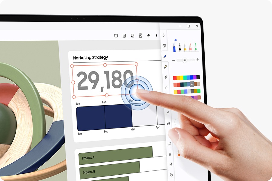 La app de Notas de Samsung está abierta en la pantalla del Galaxy Book5 Pro y el dedo de una persona está pulsando en la pantalla táctil para editar el contenido.