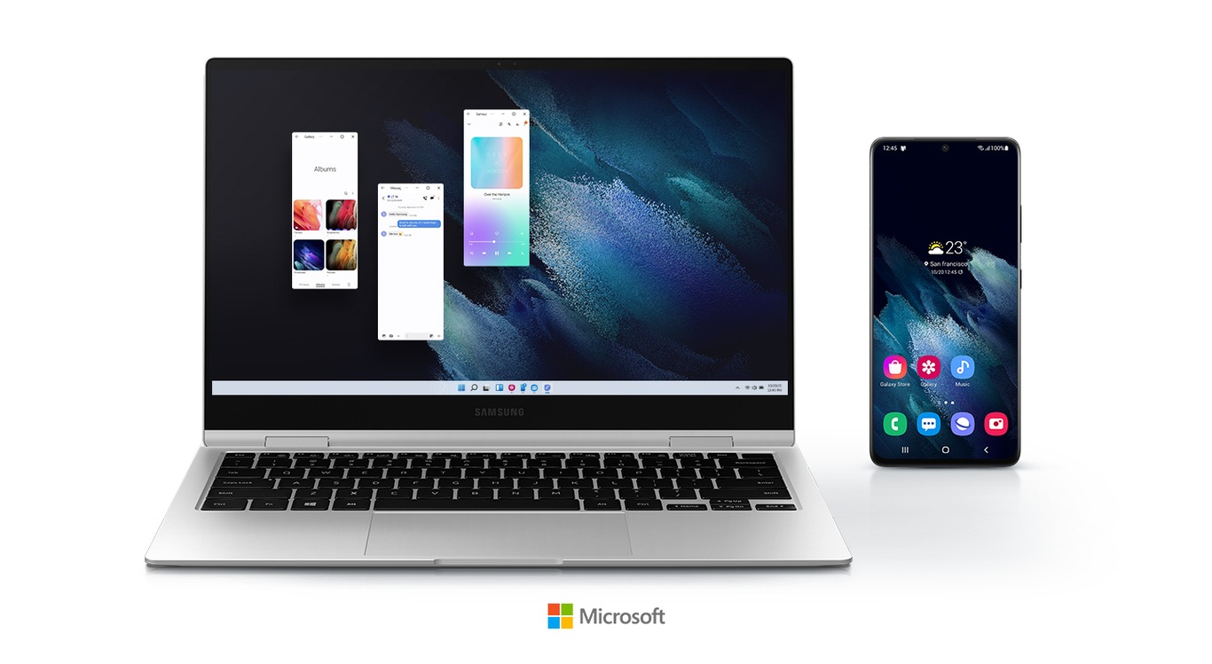 Kolme Android-sovellusta käytössä Galaxy Book Pro 360:llä Puhelimeni-sovelluksen kautta. Puhelin sijoitetaan kannettavan tietokoneen viereen ja näytöllä näkyy seitsemän sovelluskuvaketta. Puhelimen sovelluksia voidaan käyttää kannettavalla tietokoneella käyttämättä puhelinta. Kuvan alareunassa on Microsoft-logo.