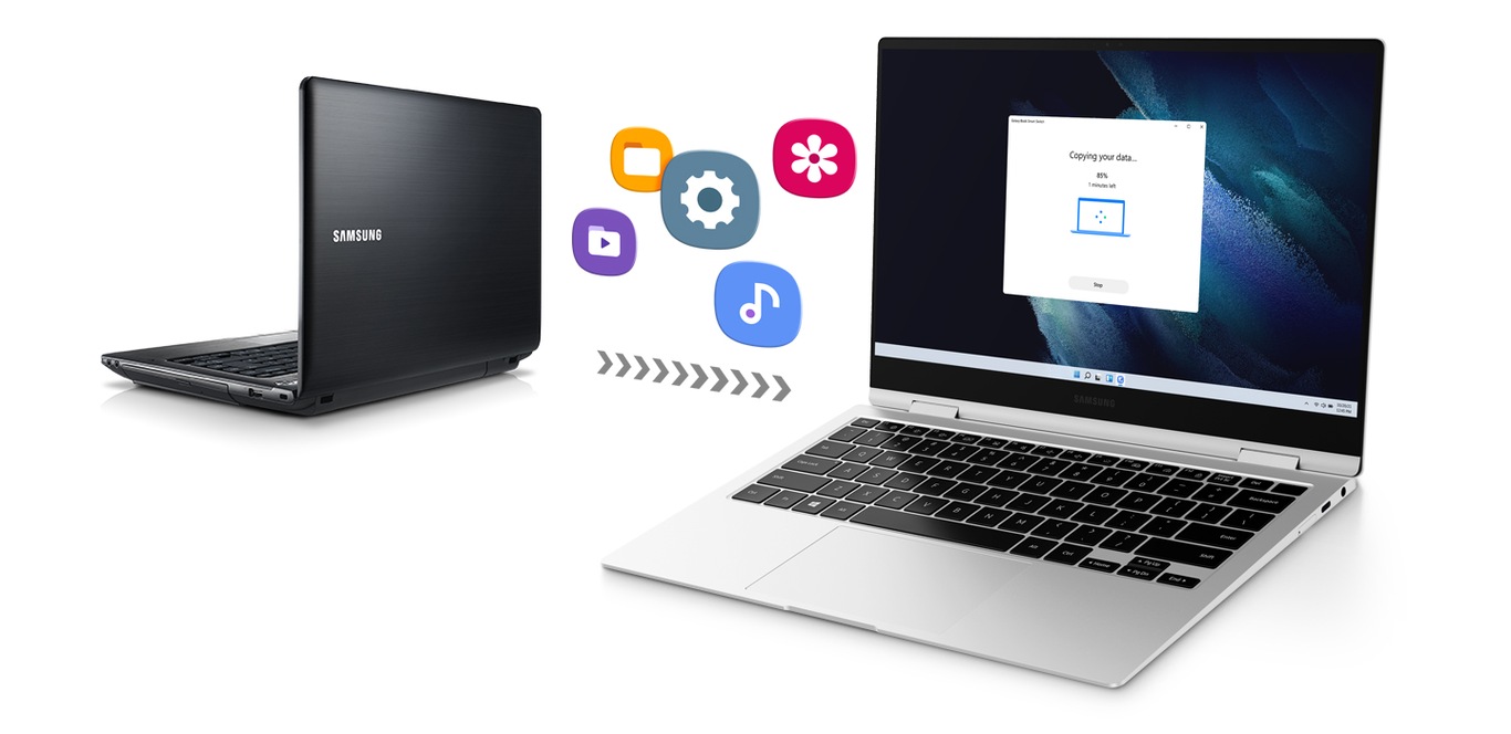 Vanha kannettava tietokone takaapäin nähtynä vasemmalla ja Galaxy Book Pro 360 edestäpäin nähtynä. Viisi ohjelma- ja tiedostokuvaketta siirtyy vanhalta kannettavalta tietokoneelta Galaxy Book Pro 360:lle, näyttäen miten helposti ja nopeasti vaihto uuteen Galaxy Book Pro 360 -tietokoneeseen sujuu Smart Switchin avulla.