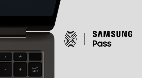 Fechar a visão do lado direito de um Galaxy Book3 Pro 360 antracite, aberto e atirado em frente. À direita, podemos ver um símbolo de impressão digital ao lado do logotipo da Samsung Pass