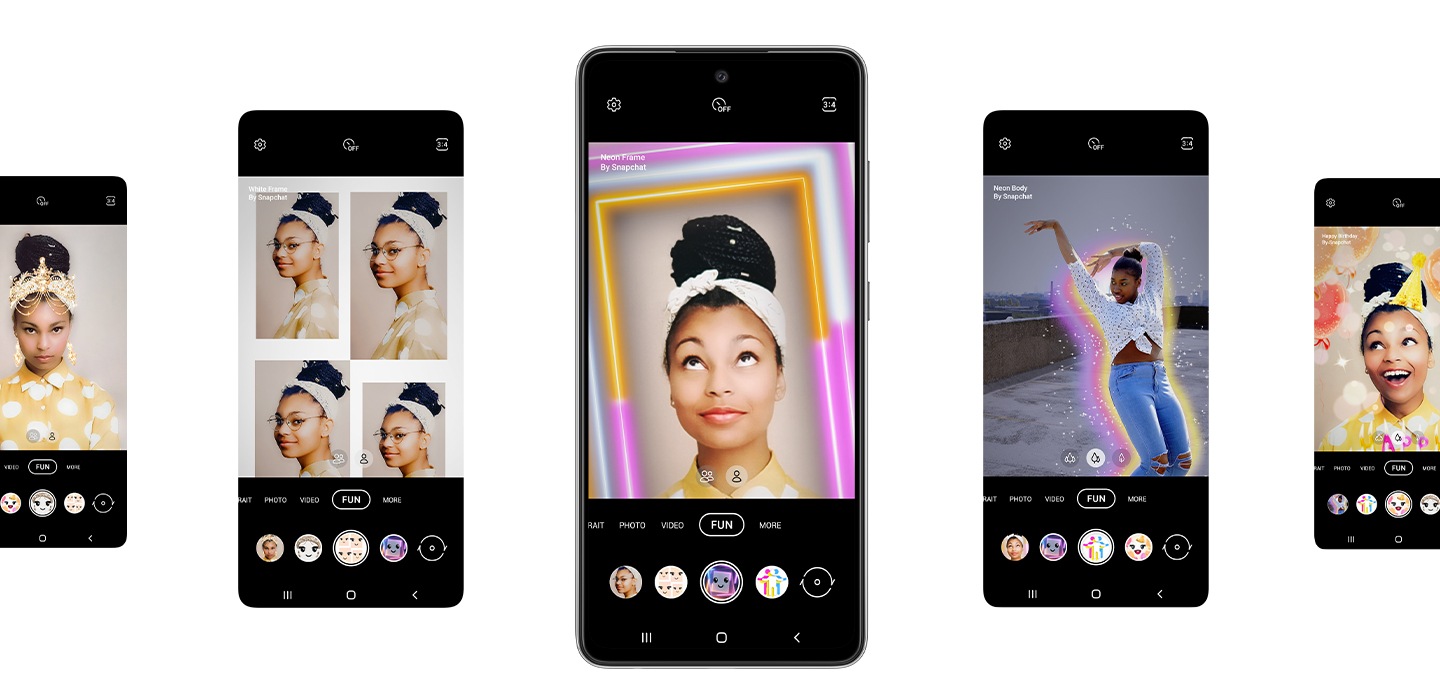 3. Le Galaxy A52s 5G vu de face. De chaque côté du téléphone se trouvent quatre représentations totales de l'écran. Sur chaque écran, l'option mode Fun est sélectionnée dans l'app Appareil photo, et montre les cinq objectifs différents disponibles. De gauche à droite : Golden Crown, White Frame, Neon Frame, Neon Body et Happy Birthday. Dans le téléphone du centre, nous voyons une femme prenant un selfie et utilisant l'objectif Snapchat Neon Frame, qui l'entoure d'un cadre néon coloré et lumineux.