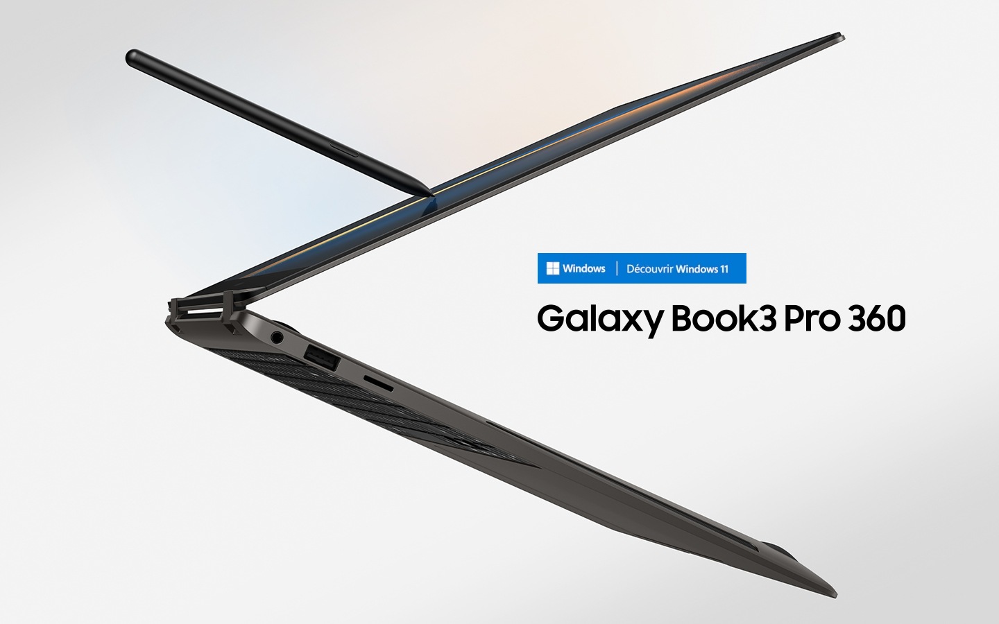 안트라이트 Galaxy Book3 Pro 360은 약간 뒤로 접고 왼쪽으로 돌리고 S 펜이 화면에 닿습니다