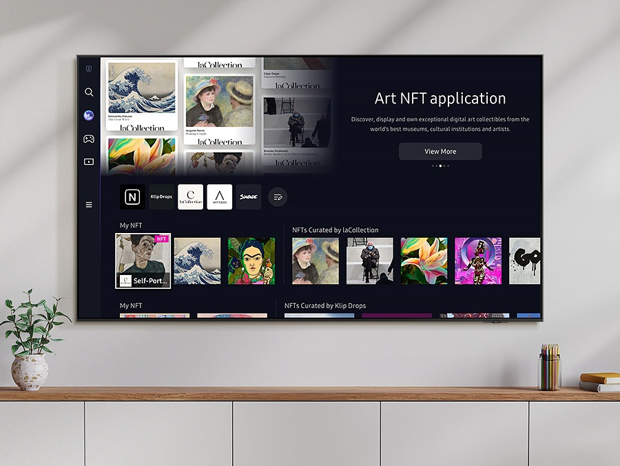 A UI da plataforma ART NFT está em exibição na TV NEO QLED