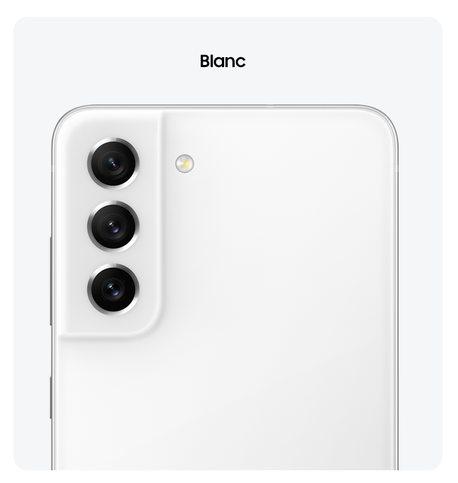 Galaxy S21 Fe 5g Branco visto pelas costas da parte traseira, concentrando -se na câmera traseira