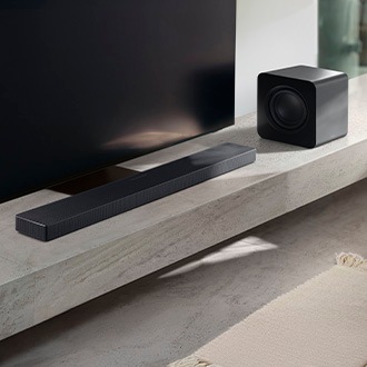 dynamic-r-perspective Black