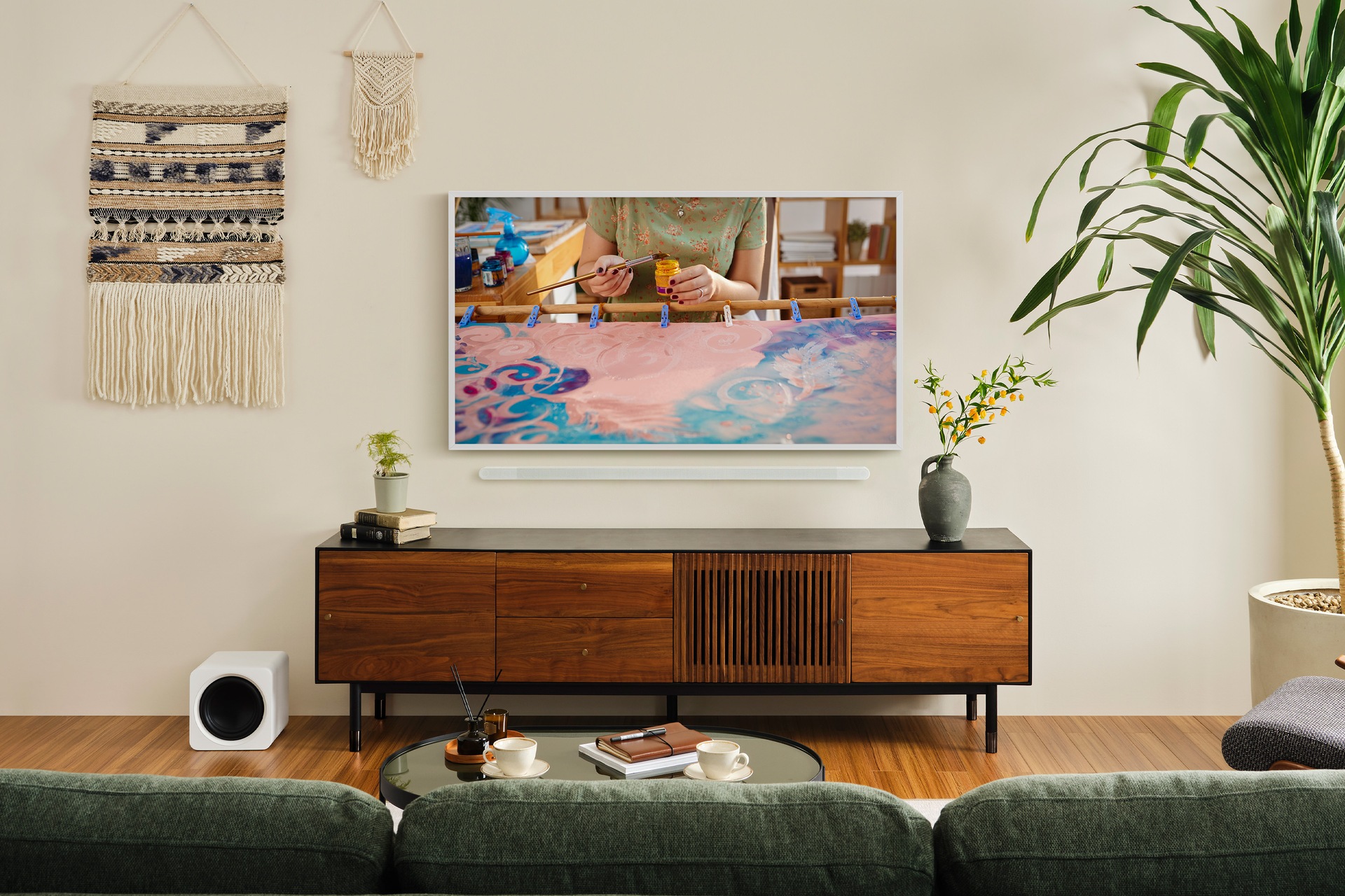 l-perspective1 Black