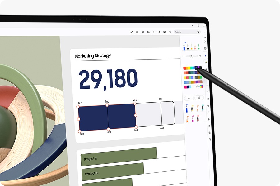 Samsung 筆記應用程式在 Galaxy Book5 Pro 360 上的屏幕上打開，並且 S Pen 正在觸控屏幕上點擊以編輯內容。