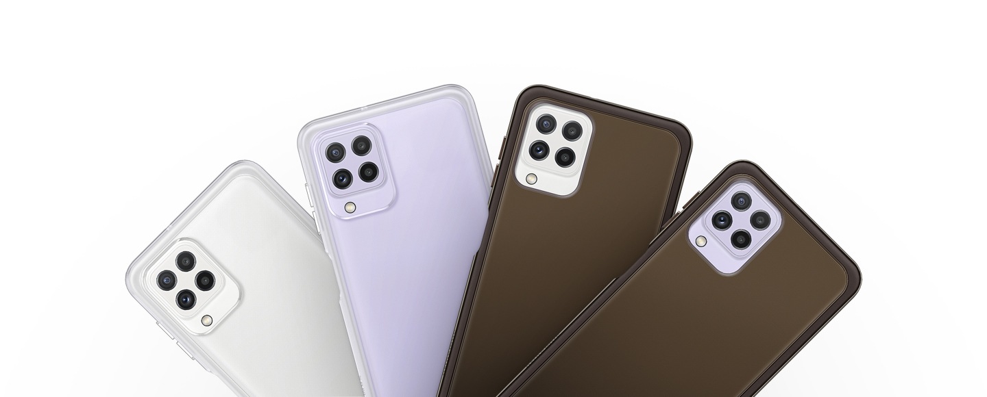 Cuatro cubiertas blandas y transparentes están distribuidas en orden.  De izquierda a derecha, hay una cubierta transparente en un teléfono inteligente blanco y luego en un teléfono inteligente violeta, una cubierta transparente con tinte negro en un teléfono inteligente blanco y nuevamente en un teléfono inteligente violeta.