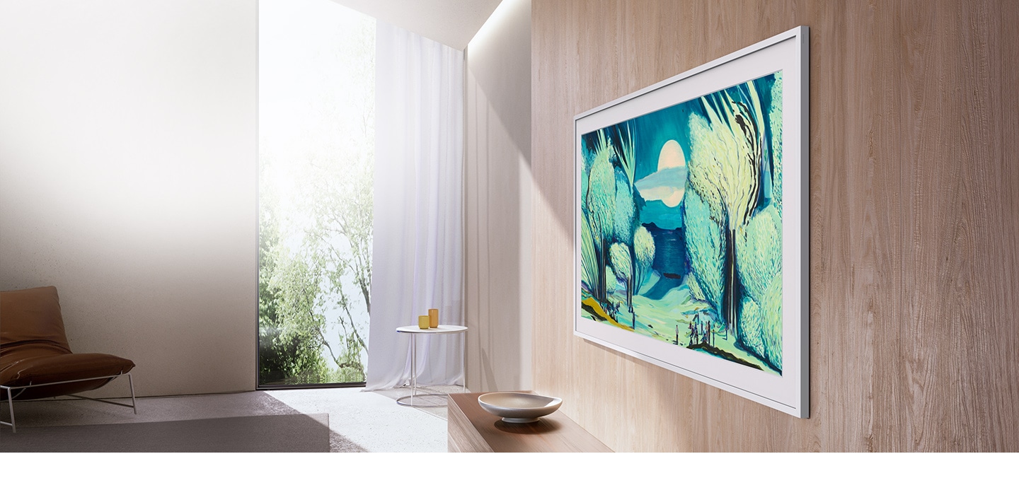 Bočni pogled na The Frame TV postavljen je čvrsto na zid dnevne sobe kako bi izgledao kao pravi okvir za slike.