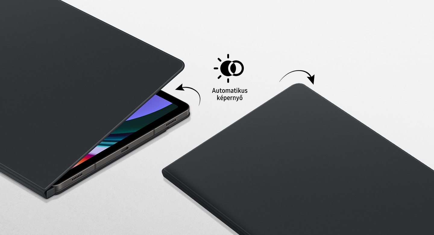 Két Galaxy Tab S9 készüléket látunk, amelyek Smart Book Coverl tokban laposan fekszenek. Az egyik készülék fedele kissé nyitva van. A másik ki van kapcsolva tetején a fedéllel.