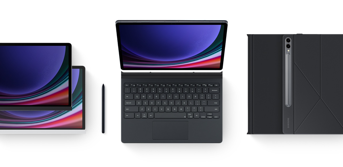 Számos Galaxy Tab S9+ tartozék elrendezése, beleértve a Book Cover Keyboard-ot, a betekintésgátló fóliát, a NotePaper Screen-t, a két Smart Book Cover-t és a Galaxy Tab S9+ mellett elhelyezett S Pen-t.