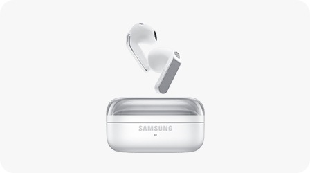 Galaxy Buds4 in White.