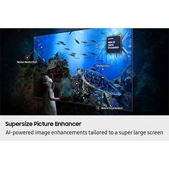 Boy views underwater scene with Sharpness, Noise Reduction and Black Expression optimized by Samsung NQ4 AI Gen3 Processor with Mini LED.